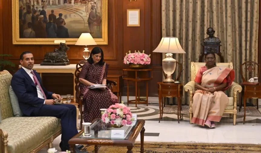 H.E. Gurdip Dev Bath in conversation with President Droupadi Murmu